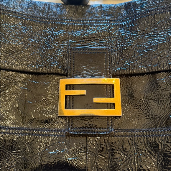 Fendi Black patent leather Shoulder Bag with FF Logo - Picture 2 of 12